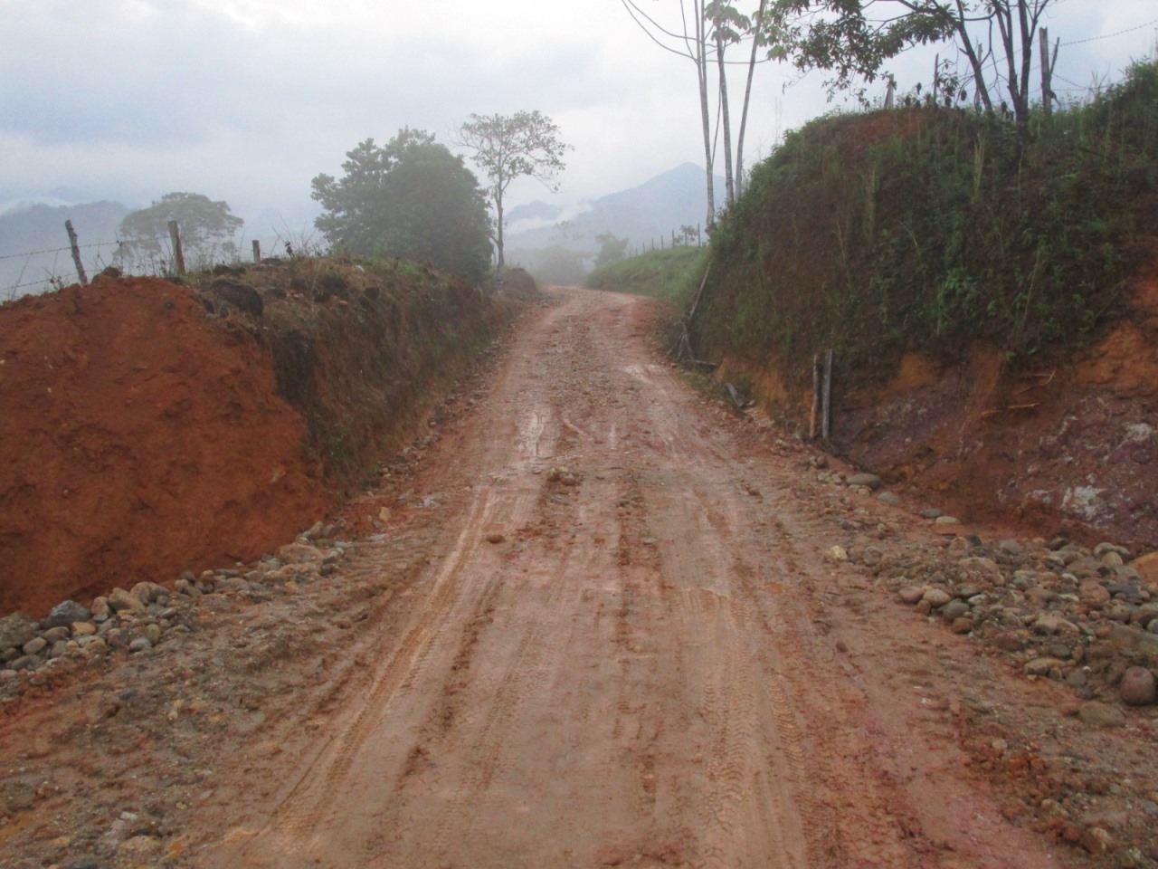 Fotografía Convenios de Caminos Comunitarios.
