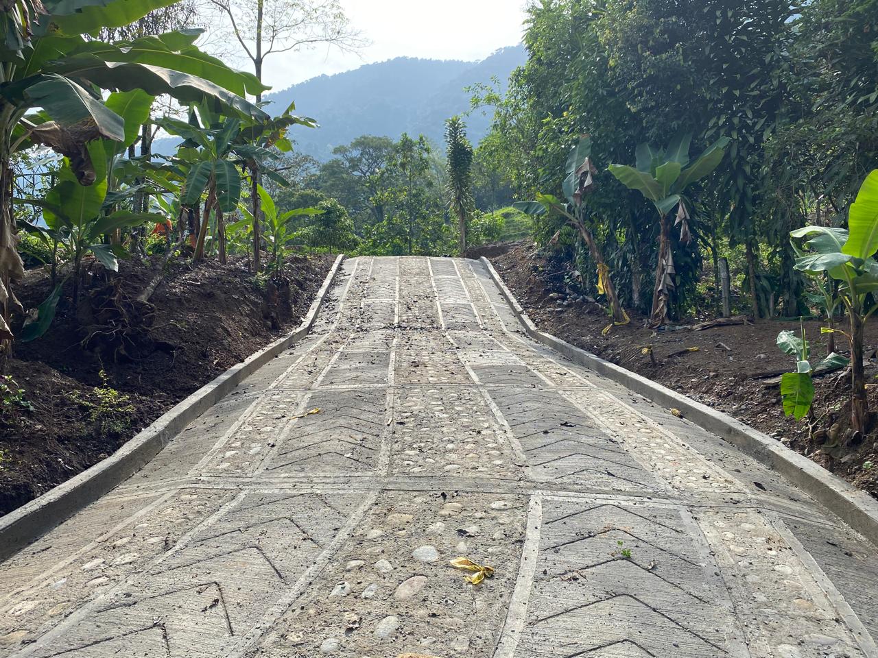 Fotografía Convenios de Caminos Comunitarios.