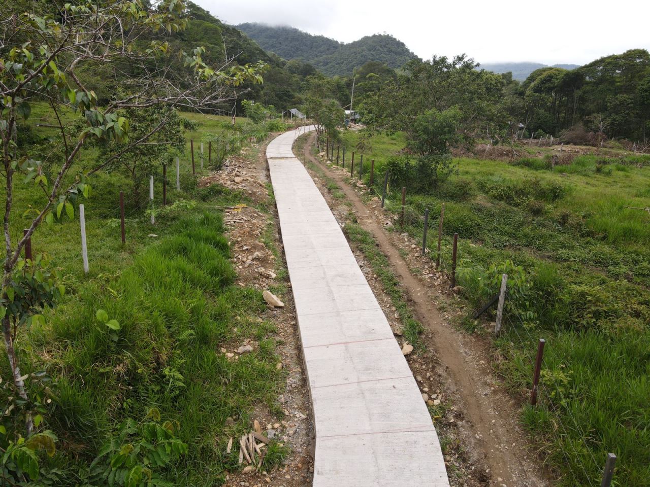 Fotografía Convenios de Caminos Comunitarios.
