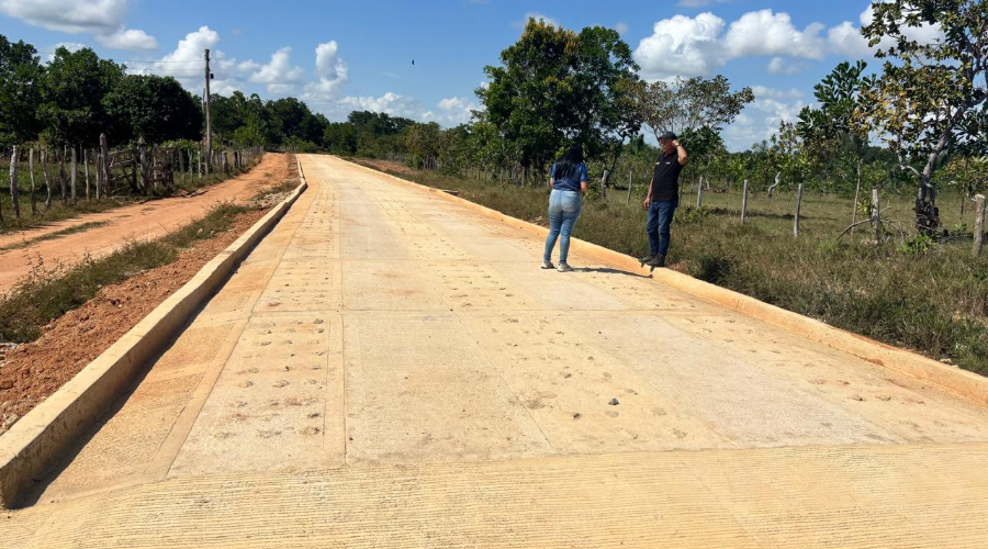 Fotografía Convenios de Caminos Comunitarios.